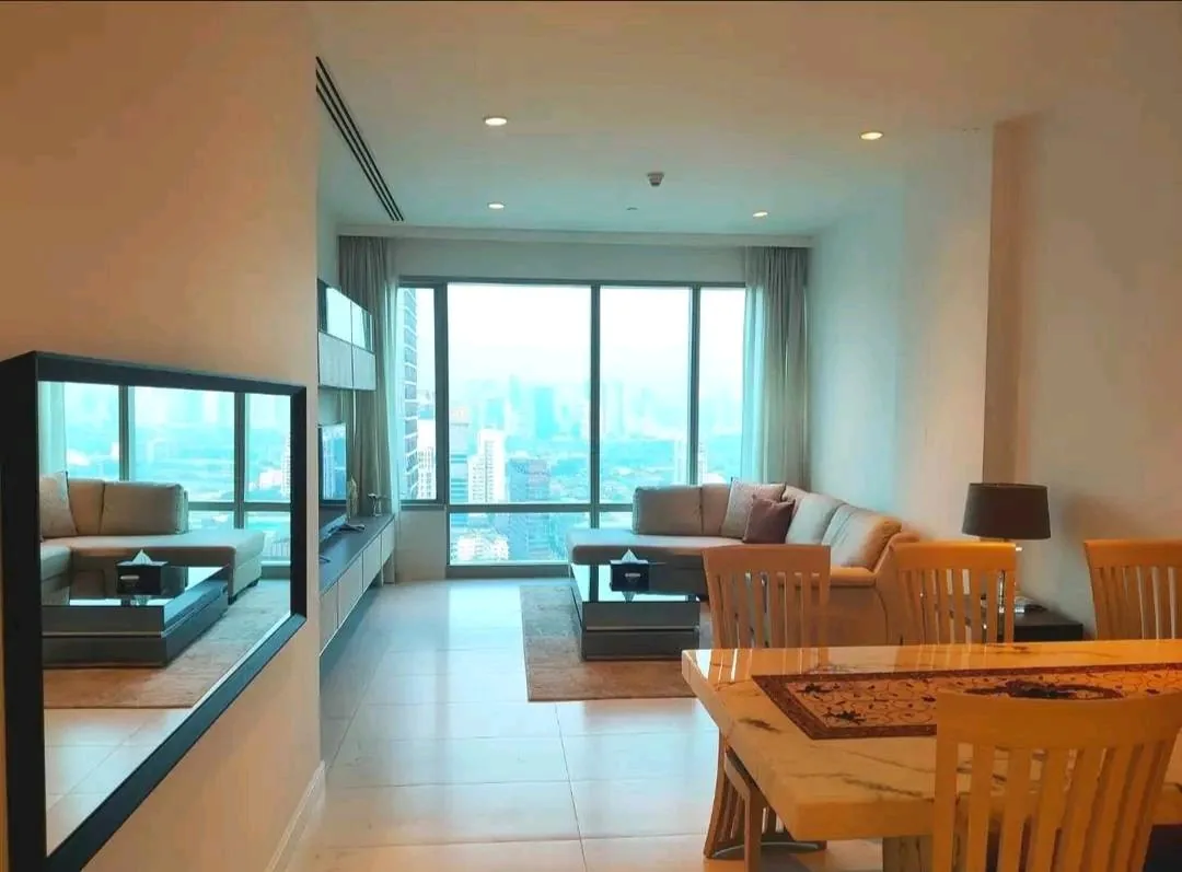 185 Rajadamri — source photograph 1