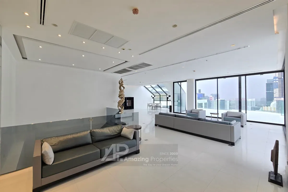 Sathorn Gardens — source photograph 1