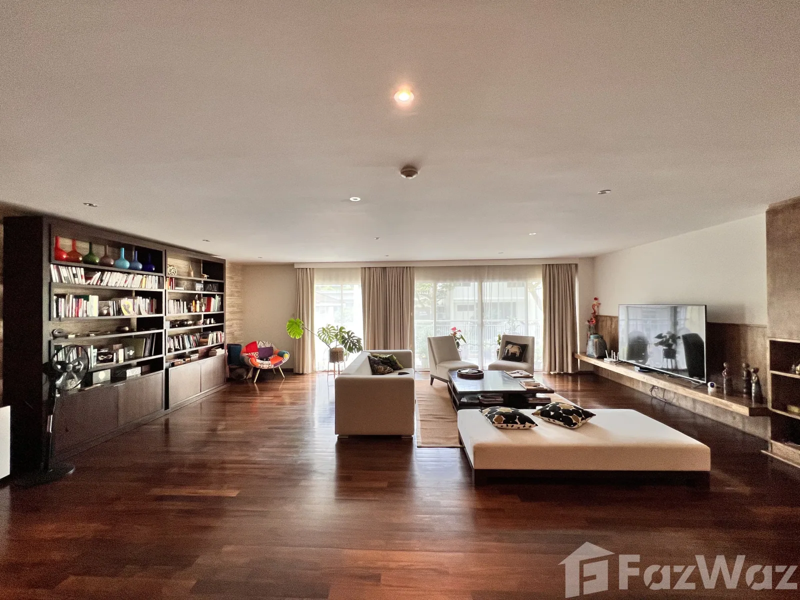 Silver Heritage — source-listed rental photograph 1
