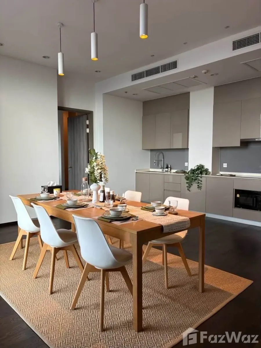 Whizdom Essence — source-listed rental photograph 1