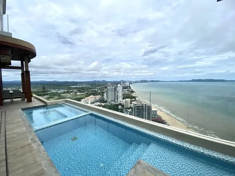 Reflection Jomtien Beach — source photograph 1